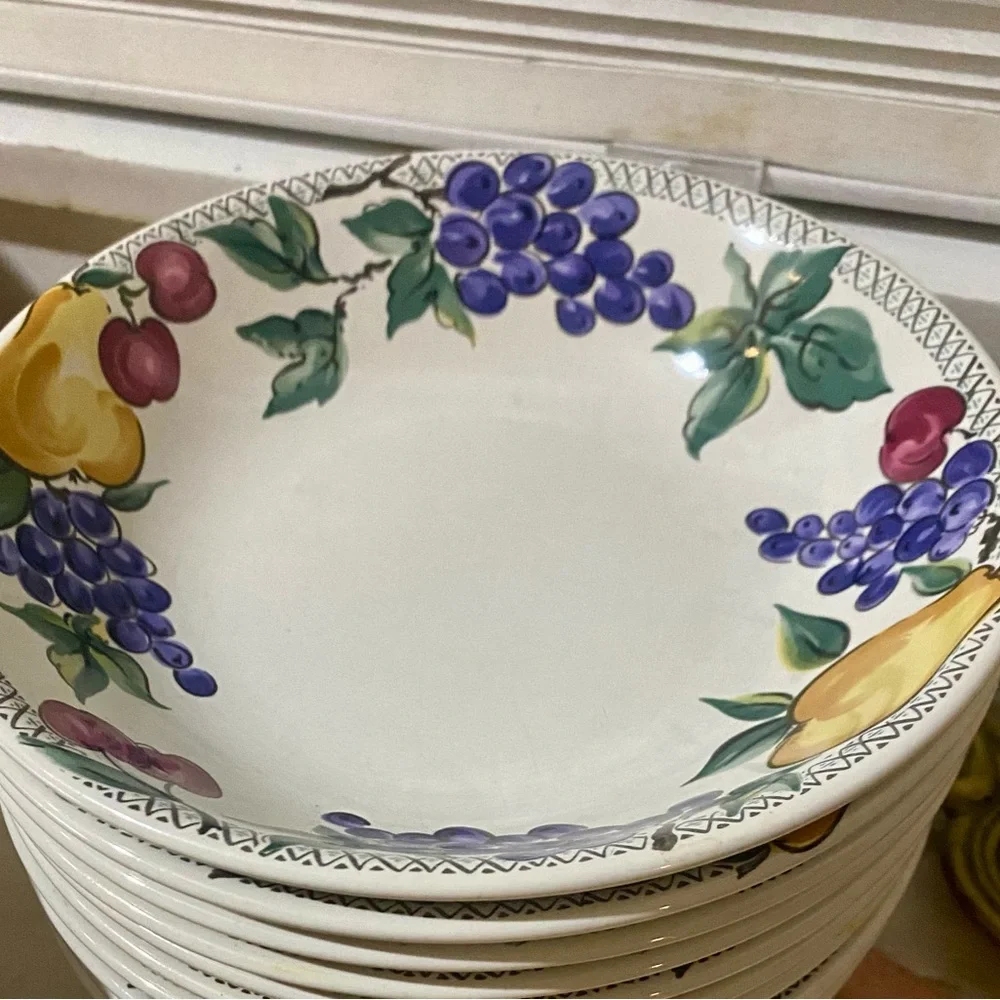 Cafe Classico dinnerware set - Picture 2 of 7
